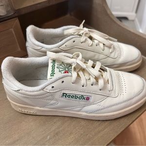 Reebok off white vintage sneakers